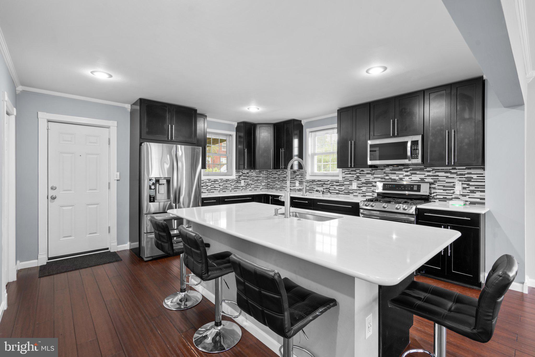 3814 Cedarhurst Road Baltimore, MD 21206 - Photo 10 of 38