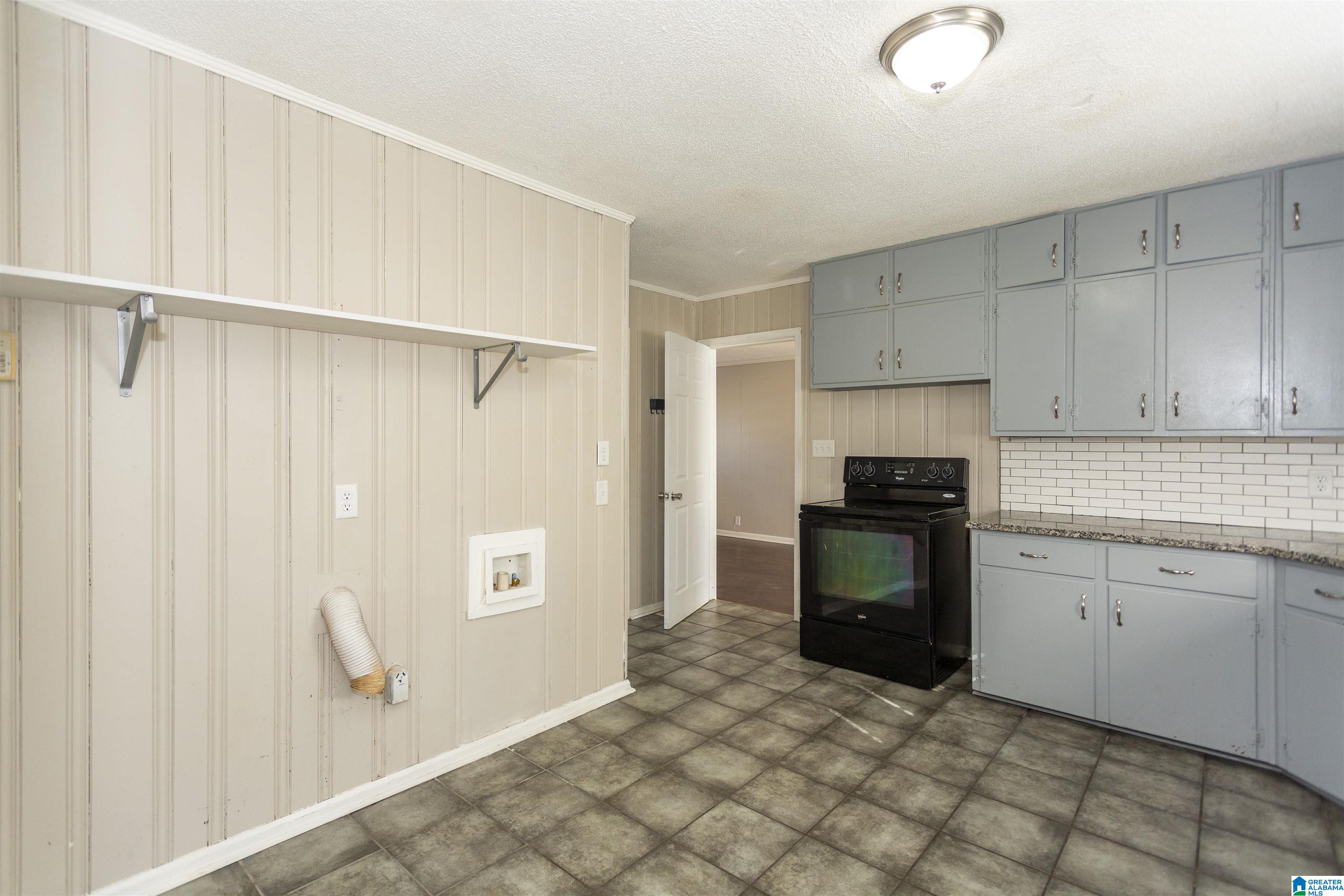 308 6th Street South Bessemer, AL 35020 - Photo 13 of 33