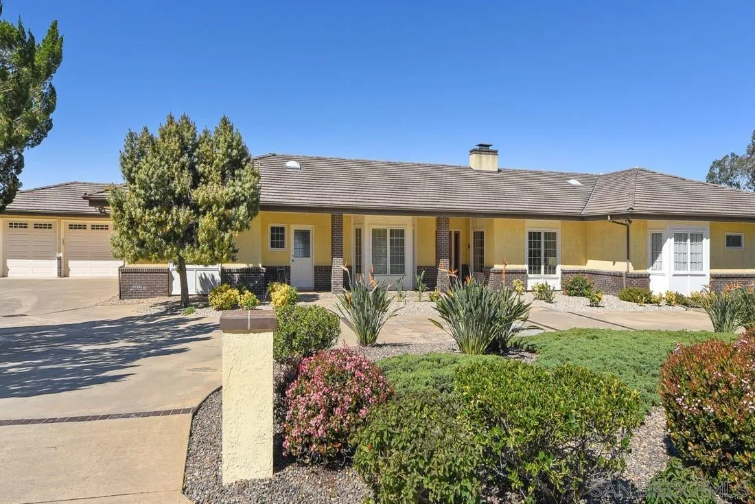 15938 Overview Road Poway, CA 92064 - Photo 16 of 72
