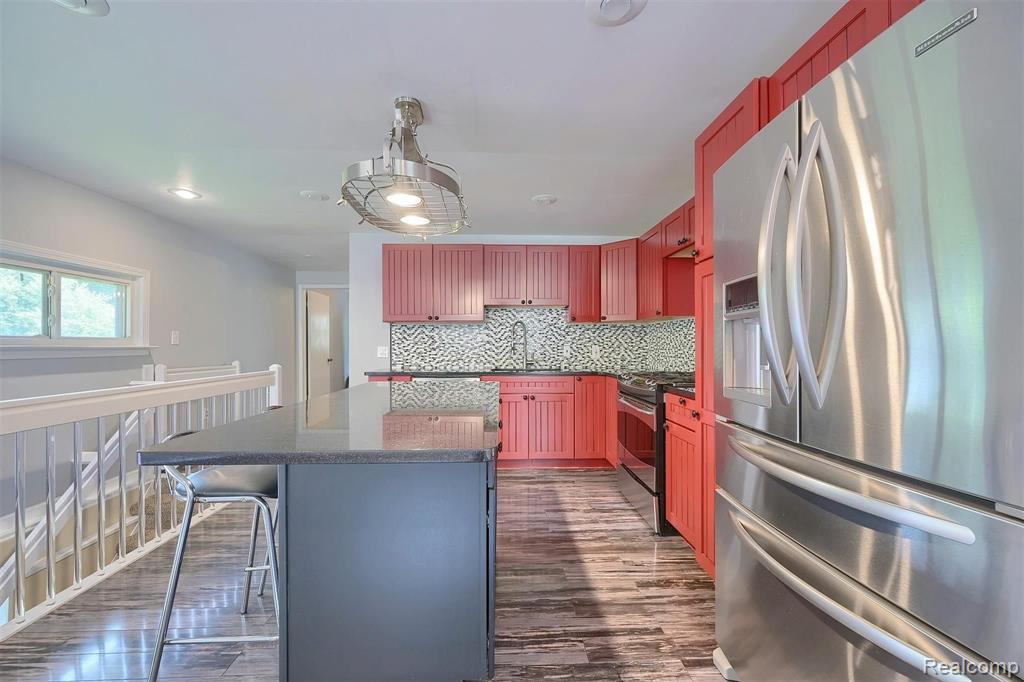 1712 Rochester Road Leonard, MI 48367 - Photo 9 of 29