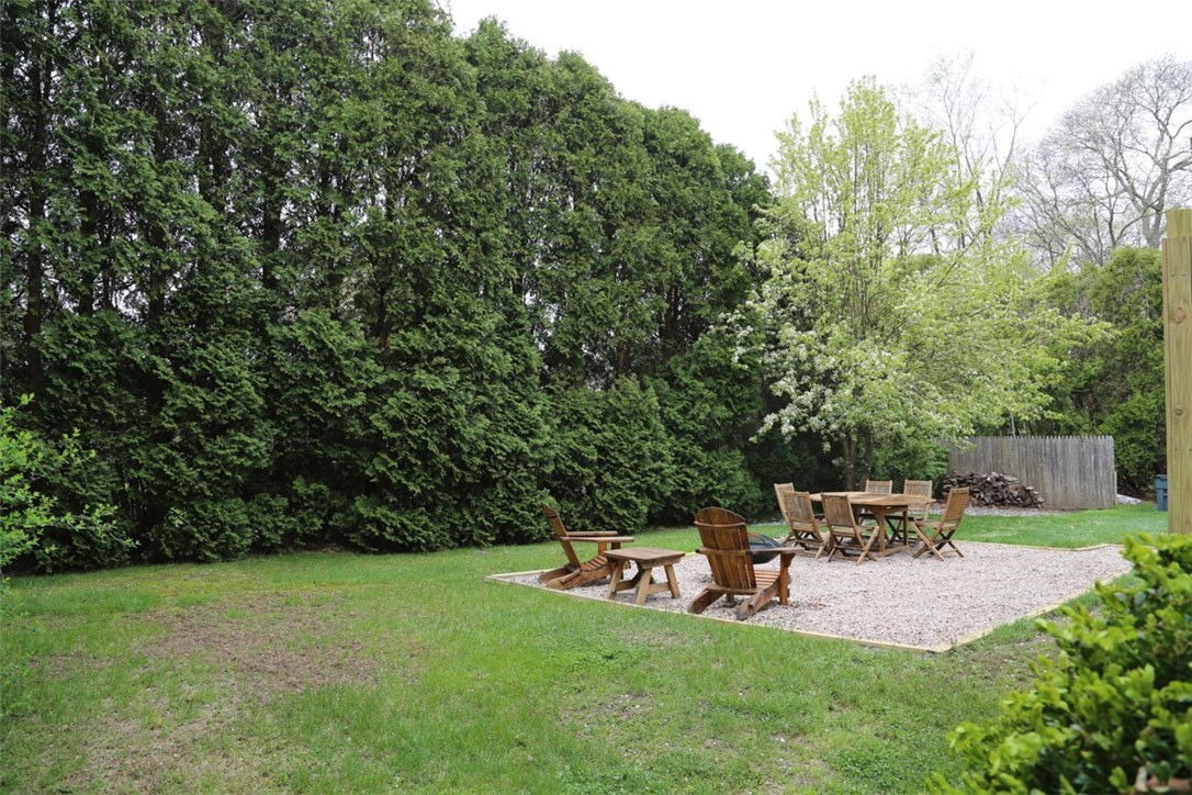 16 Thornapple Road Narragansett, RI 02882 - Photo 36 of 40 Yard