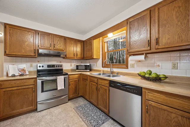 $475,000 | 440 Micol Road, Pembroke, NH 03275