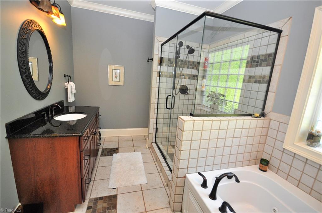 5550 Salem View Road Pfafftown, NC 27040 - Photo 13 of 30 Gallery Image 13
