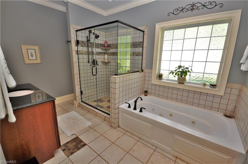 5550 Salem View Road Pfafftown, NC 27040 - Photo 14 of 30 Gallery Image 14