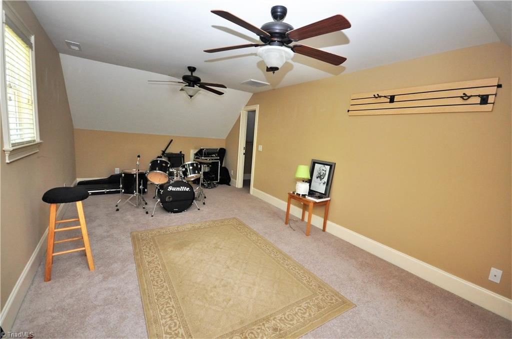 5550 Salem View Road Pfafftown, NC 27040 - Photo 20 of 30 Gallery Image 20