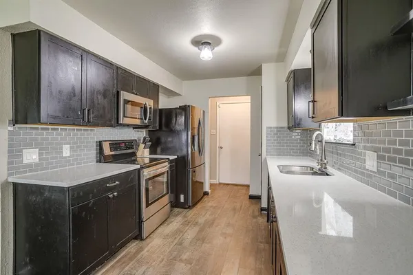 $275,000 | 2733 Southpark Lane, Fort Worth, TX 76133