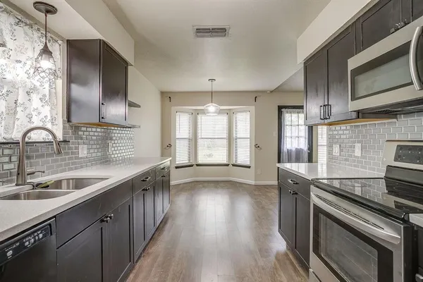 $275,000 | 2733 Southpark Lane, Fort Worth, TX 76133