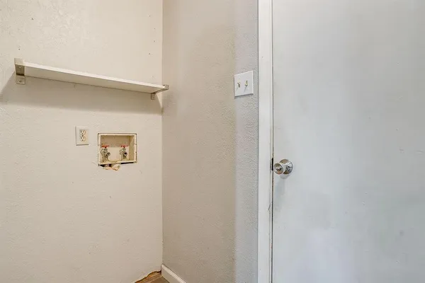 $275,000 | 2733 Southpark Lane, Fort Worth, TX 76133