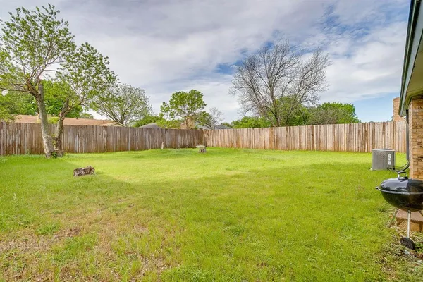$275,000 | 2733 Southpark Lane, Fort Worth, TX 76133