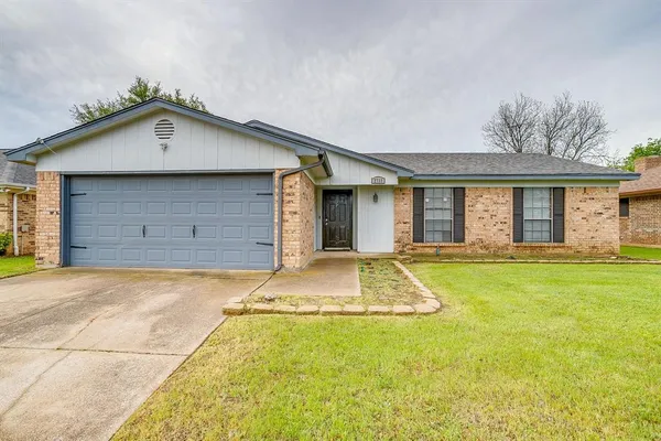 $275,000 | 2733 Southpark Lane, Fort Worth, TX 76133
