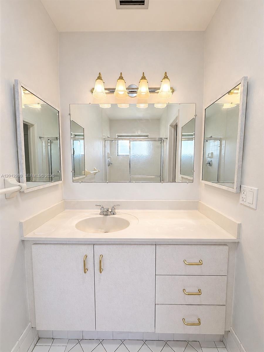 15831 Southwest 100th Court, Unit B Miami, FL 33157 - Photo 5 of 5
