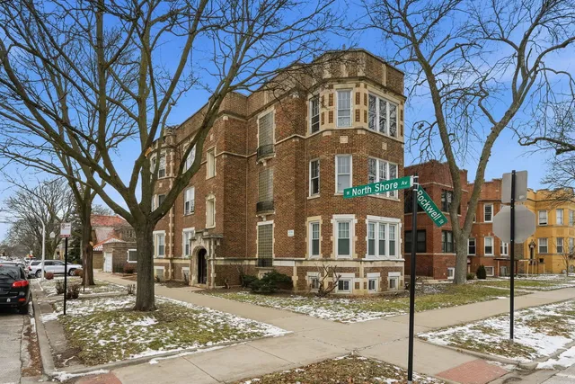 $875,000 | 2600 West North Shore Avenue, Chicago, IL 60645