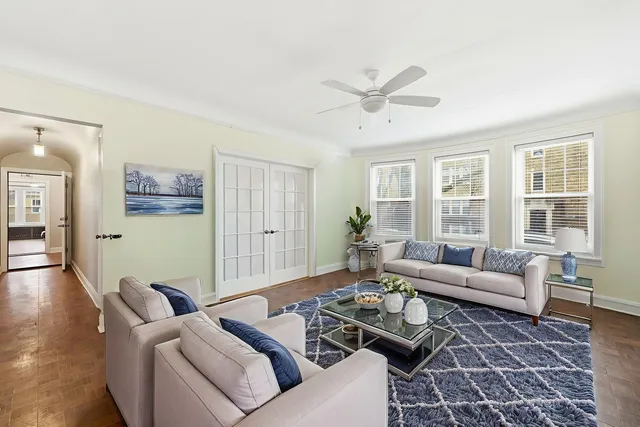 $875,000 | 2600 West North Shore Avenue, Chicago, IL 60645