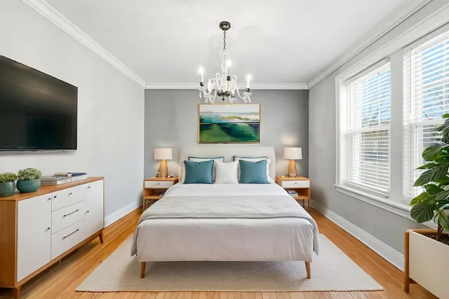 $875,000 | 2600 West North Shore Avenue, Chicago, IL 60645