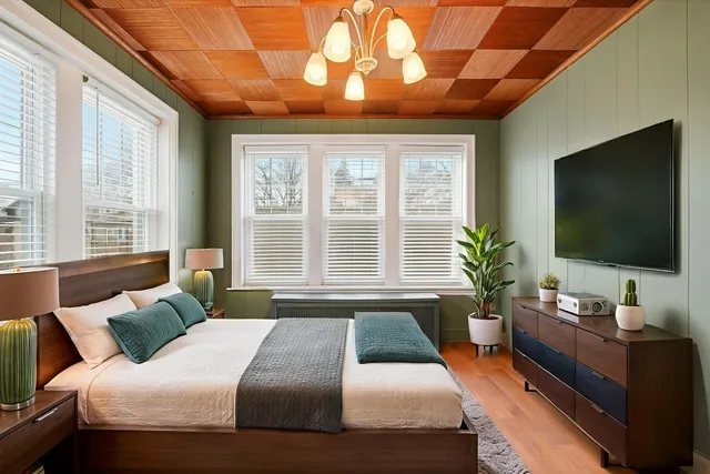 $875,000 | 2600 West North Shore Avenue, Chicago, IL 60645