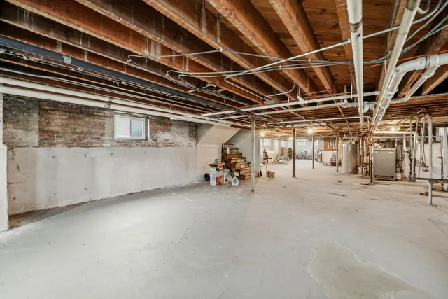 $875,000 | 2600 West North Shore Avenue, Chicago, IL 60645