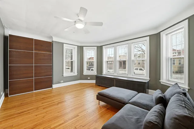 $875,000 | 2600 West North Shore Avenue, Chicago, IL 60645