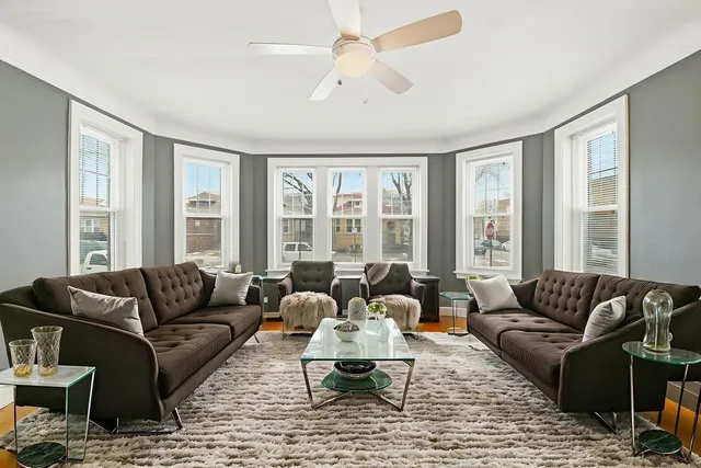 $875,000 | 2600 West North Shore Avenue, Chicago, IL 60645