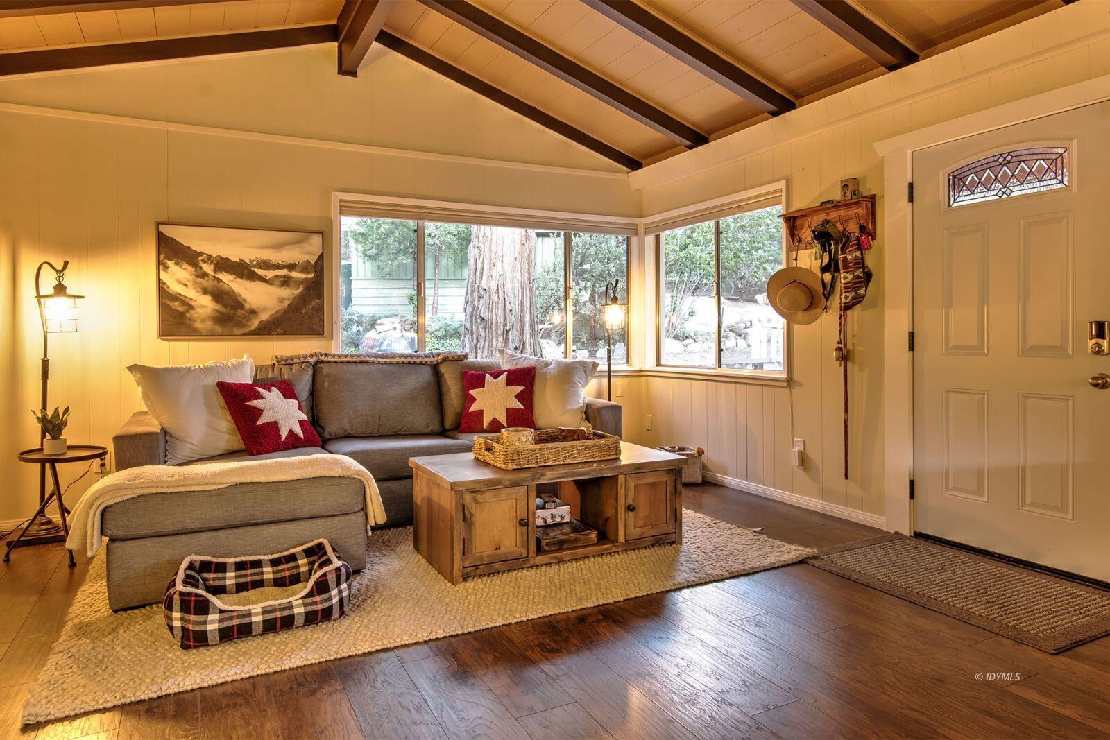 25005 Rim Rock Road Idyllwild, CA 92549 - Photo 15 of 47 15
