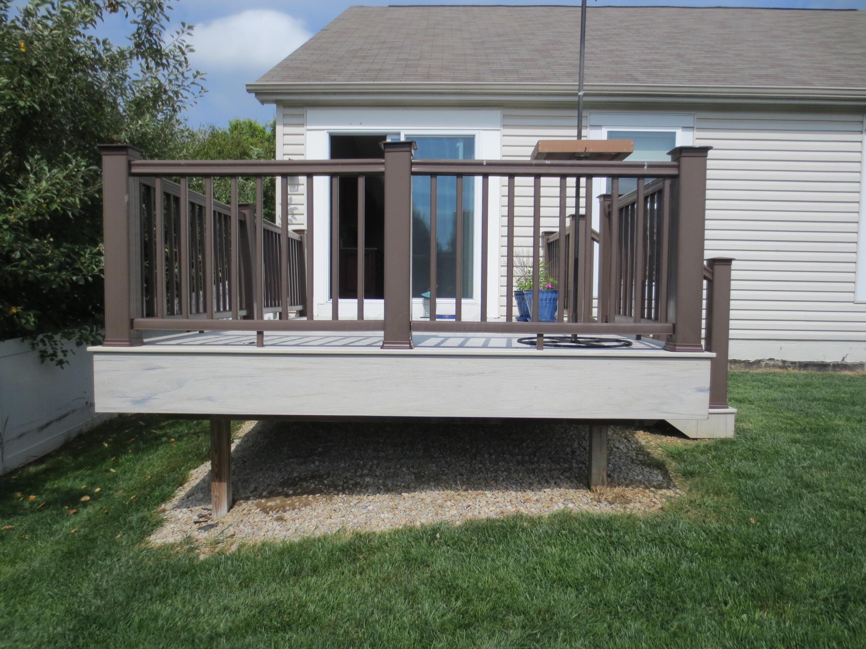 101 Merriston Circle Delaware, OH 43015 - Photo 28 of 34 Deck