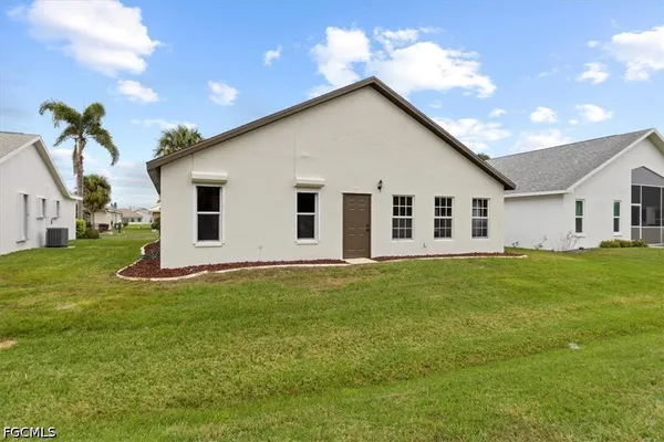 $2,200 | 3358 Sabal Springs Boulevard, North Fort Myers, FL 33917