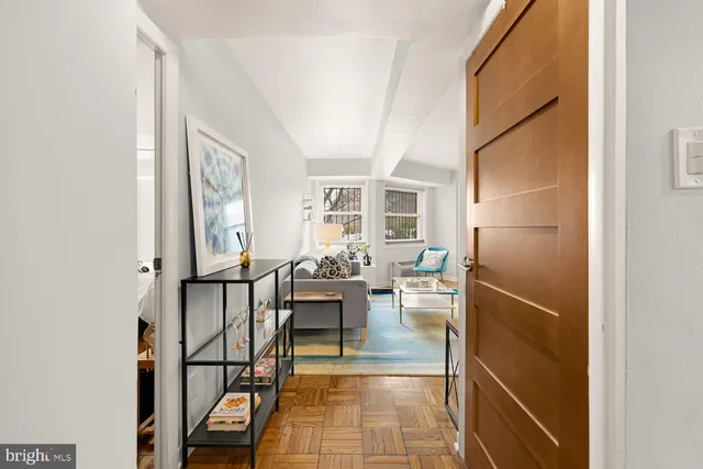 $290,000 | 1801 Clydesdale Place Northwest, Unit 222, Washington, DC 20009