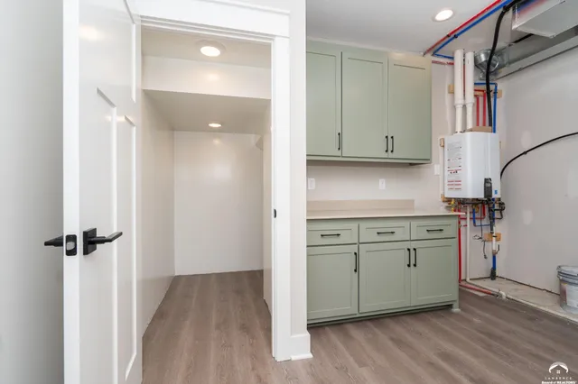 $350,000 | 915 Eagle Ridge Drive, Baldwin City, KS 66006