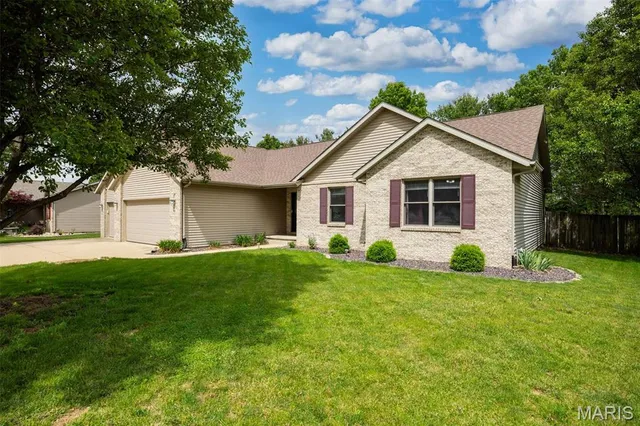 $349,000 | 248 Prairie Grass Road, Chatham, IL 62629