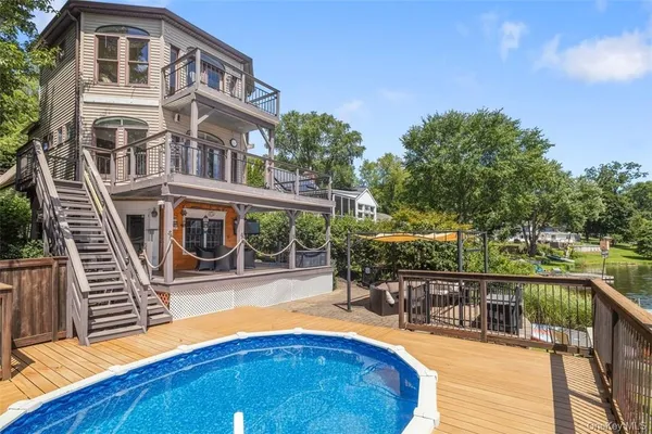 $695,000 | 545 Shore Drive, New Windsor, NY 12553