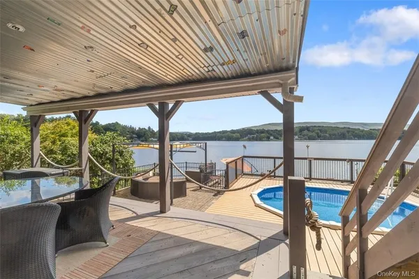 $695,000 | 545 Shore Drive, New Windsor, NY 12553