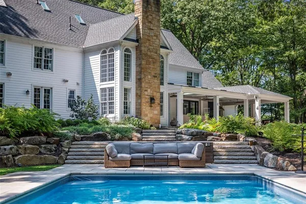 $2,700,000 | 904 Champlain Place, Gibsonia, PA 15044