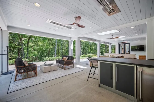 $2,700,000 | 904 Champlain Place, Gibsonia, PA 15044