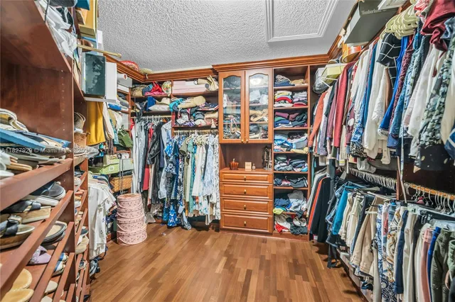 $1,449,000 | 7562 Northwest 51st Place, Coral Springs, FL 33067