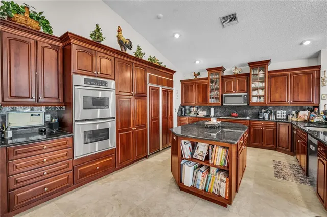 $1,449,000 | 7562 Northwest 51st Place, Coral Springs, FL 33067
