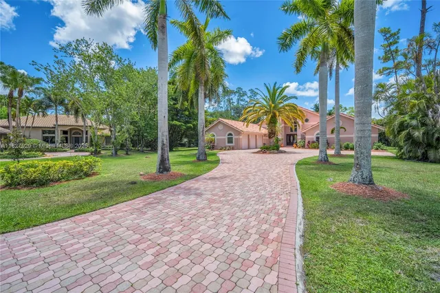 $1,449,000 | 7562 Northwest 51st Place, Coral Springs, FL 33067