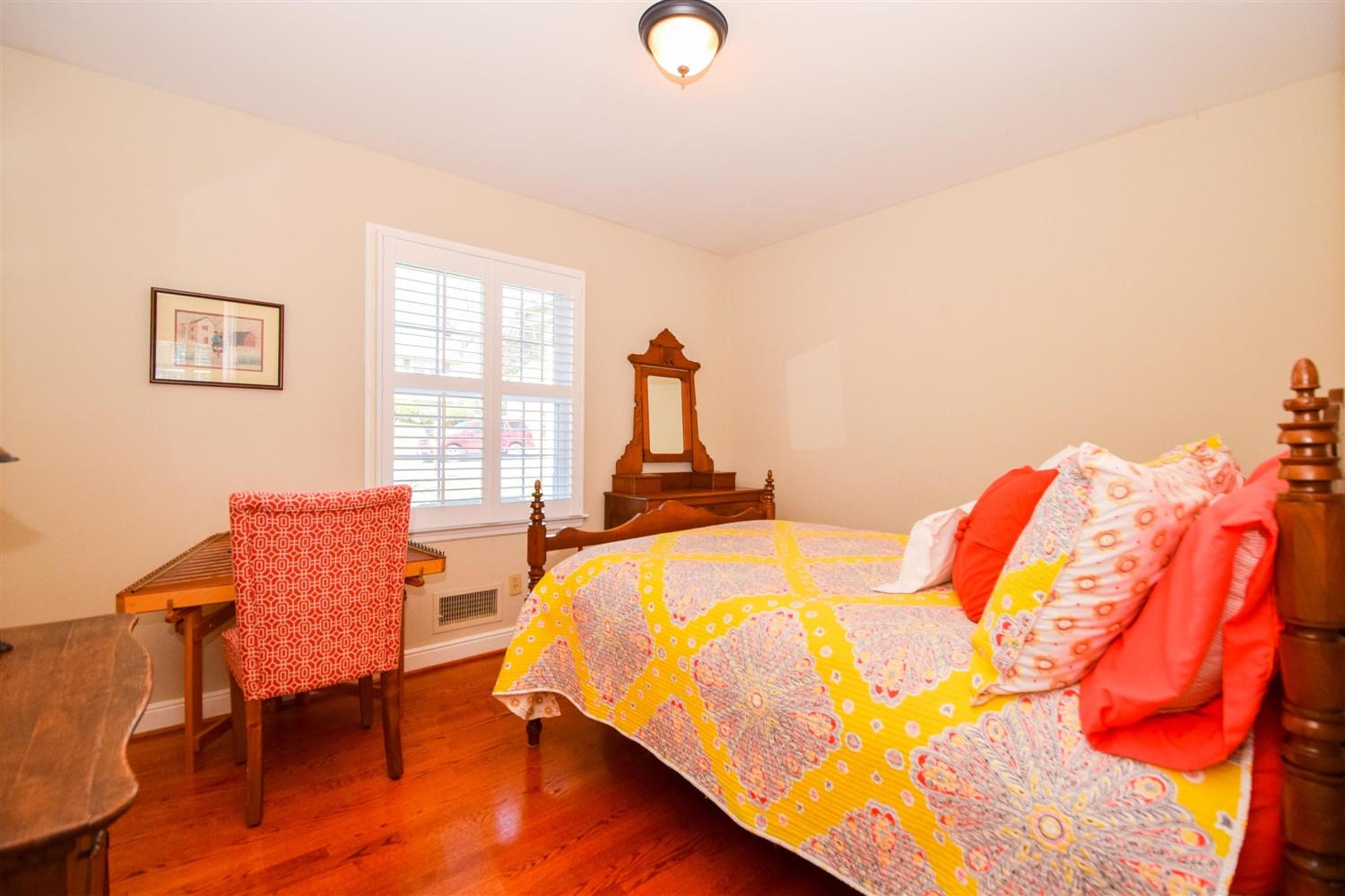 3486 Greencliff Road Roanoke, VA 24018 - Photo 17 of 30 Bedroom 3
