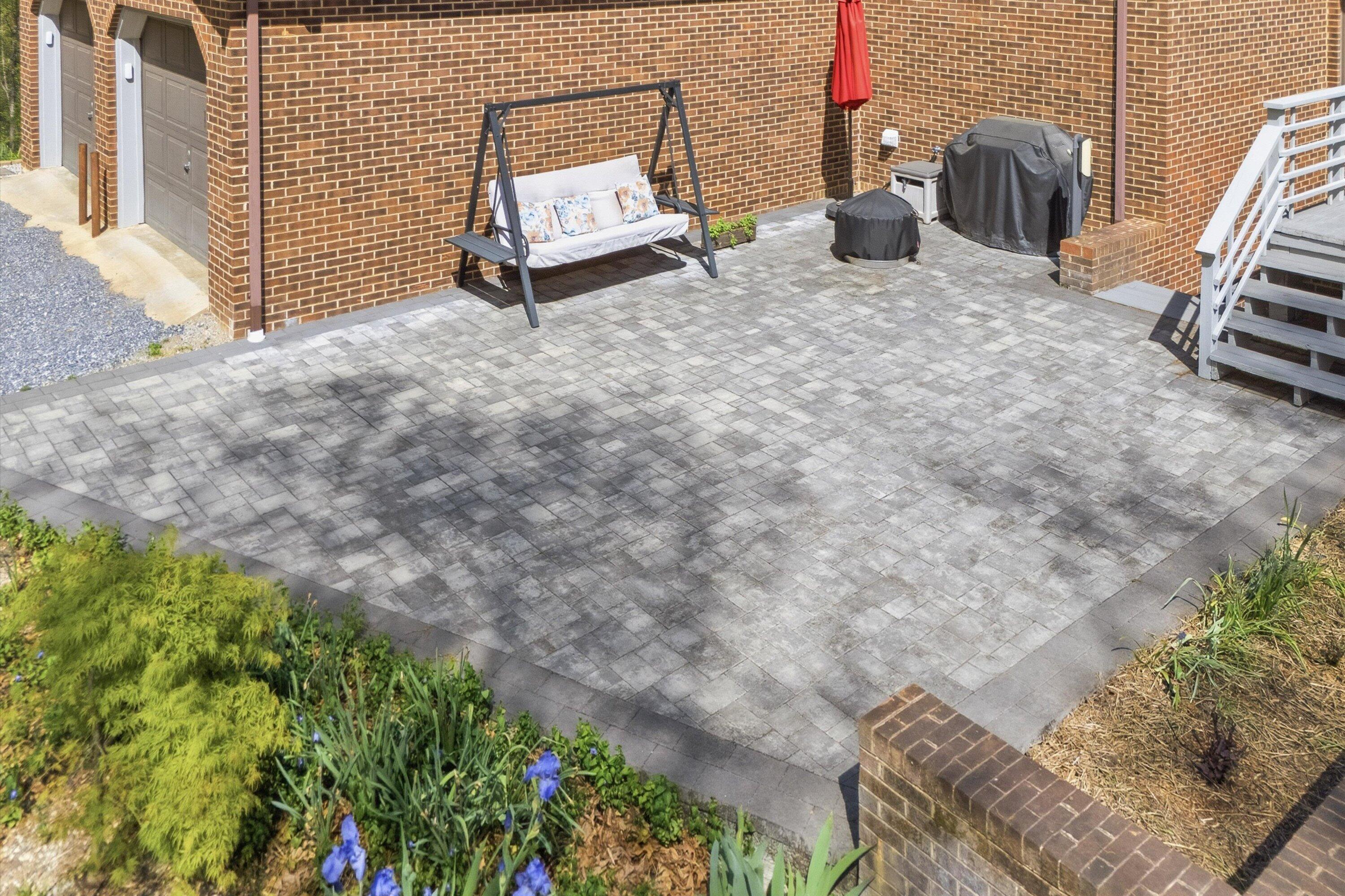 1124 Old Hollow Road Buchanan, VA 24066 - Photo 7 of 73 07-DJI_20260415153001_0246_D