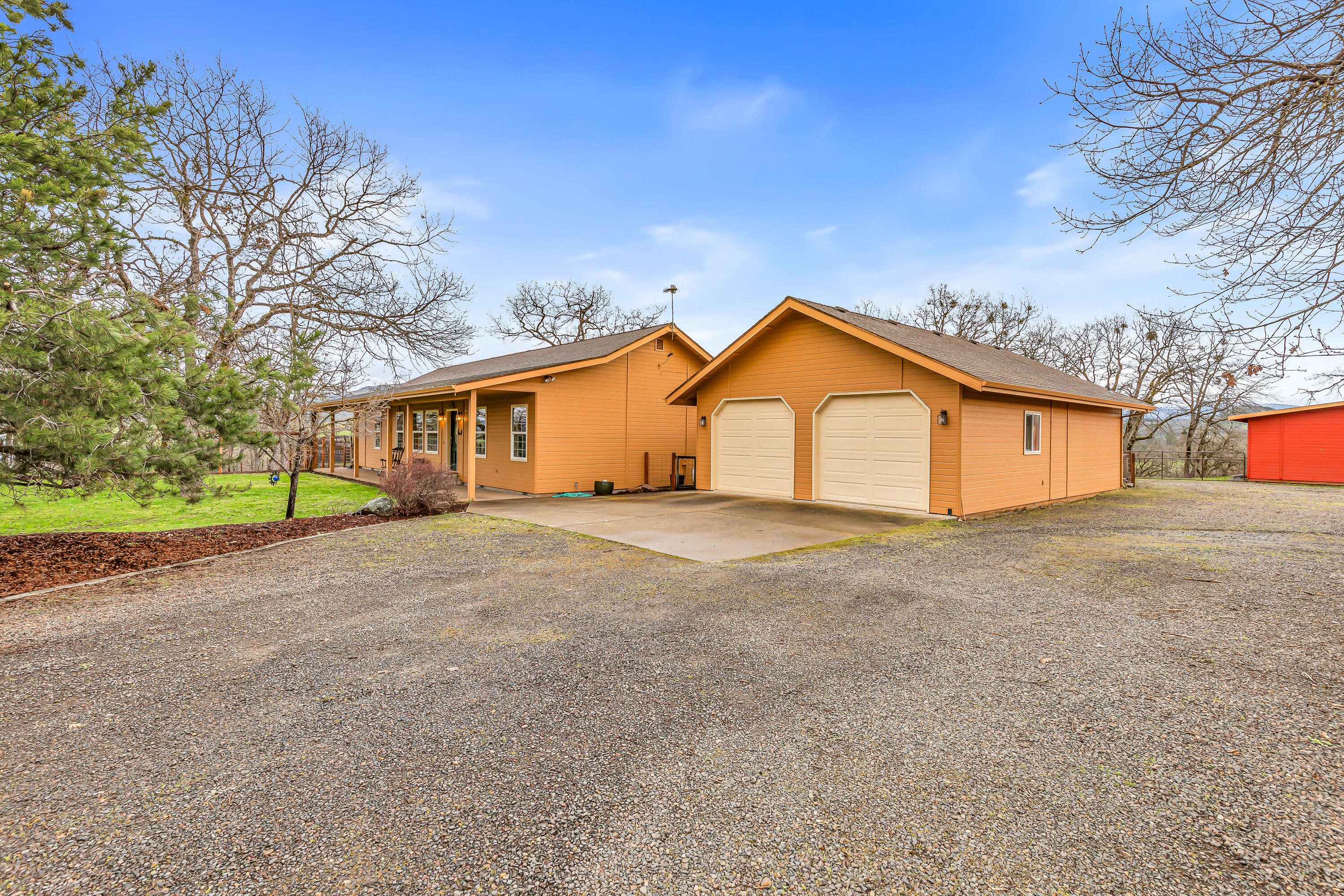 446 Ayres Road Eagle Point, OR 97524 - Photo 40 of 59 40