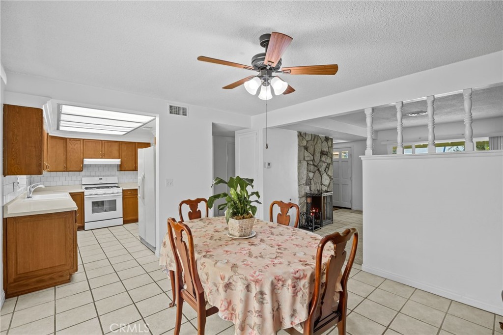 2994 Bautista Street Riverside, CA 92506 - Photo 13 of 37 a view of a dining room with furniture