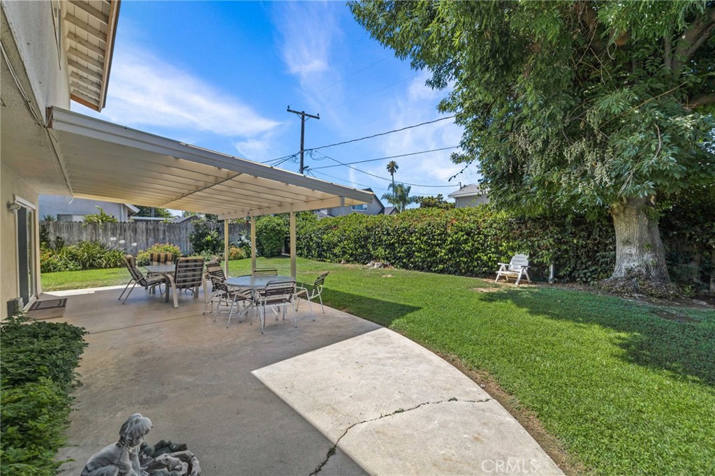 2994 Bautista Street Riverside, CA 92506 - Photo 34 of 37 a view of a backyard with sitting area