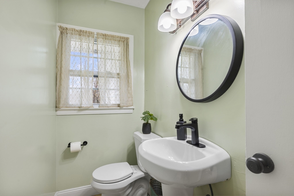 37 Goodnow Road Princeton, MA 01541 - Photo 12 of 36 Gallery Image 12
