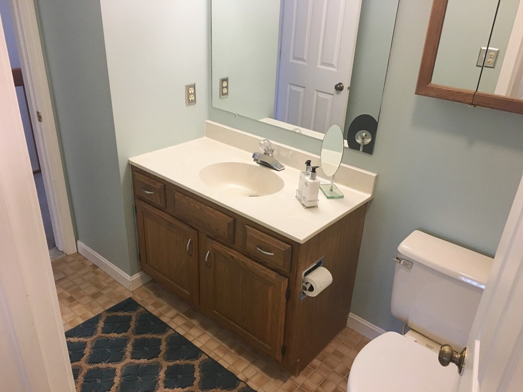 515 Ridgefield Circle, Unit B Clinton, MA 01510 - Photo 14 of 21 Gallery Image 14