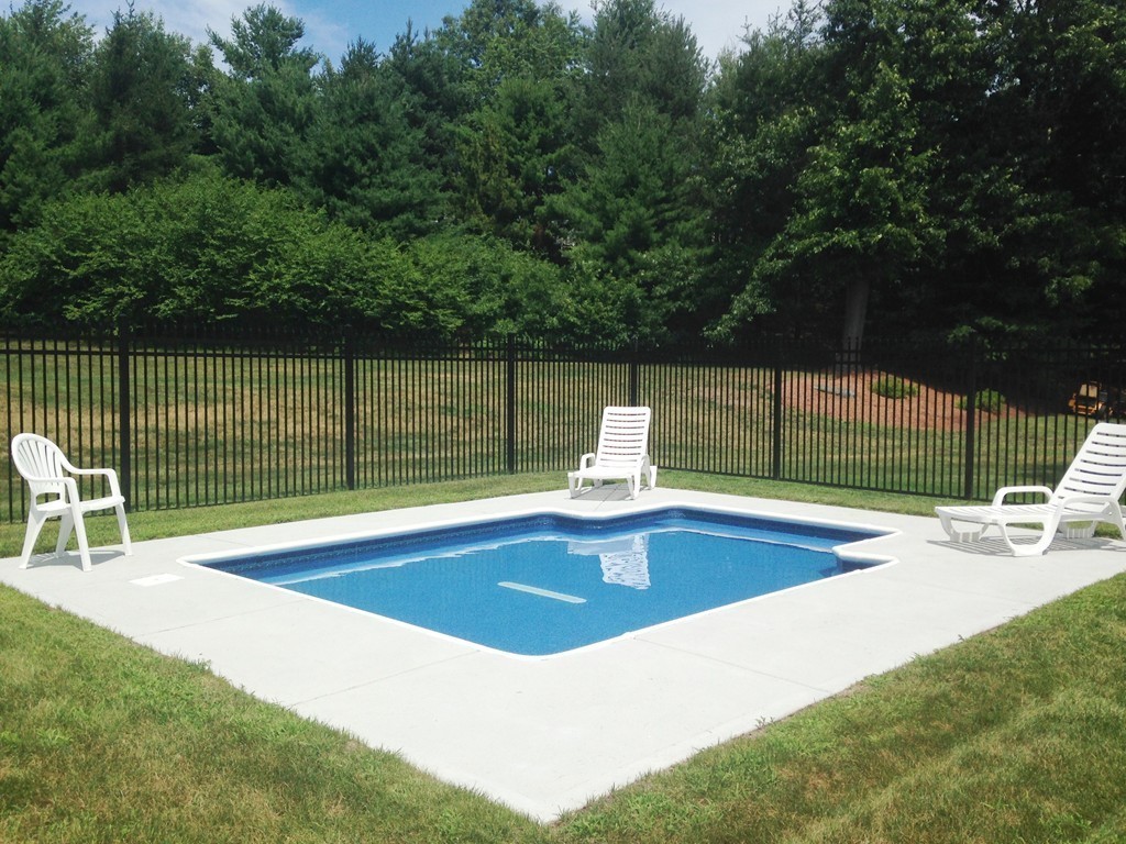 515 Ridgefield Circle, Unit B Clinton, MA 01510 - Photo 19 of 21 Gallery Image 19