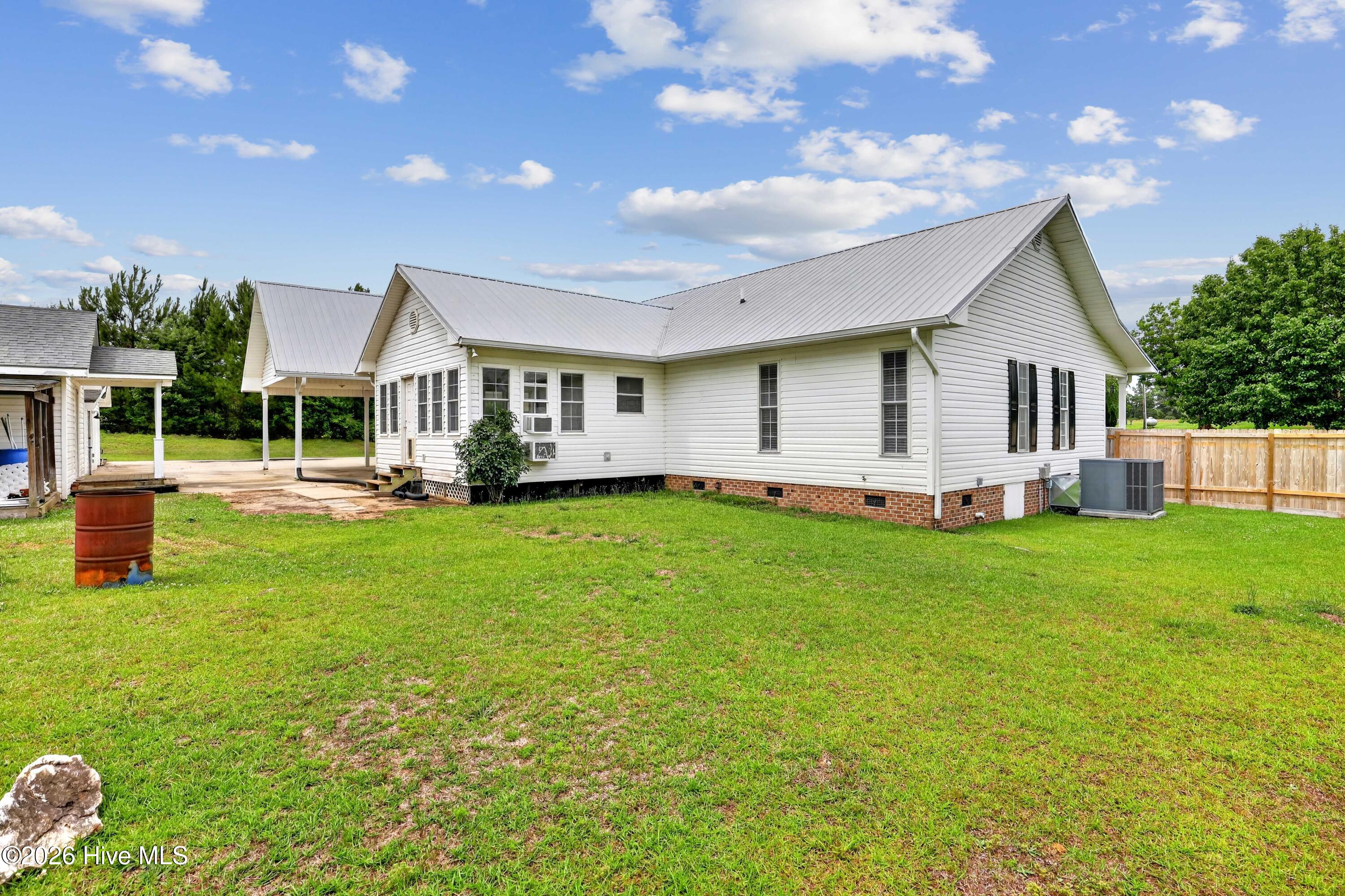 153 Giddens Street Newton Grove, NC 28366 - Photo 41 of 50 15-153 Giddens St-15