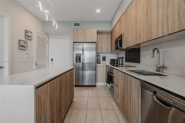 $3,650 | 3900 Biscayne Boulevard, Unit S904, Miami, FL 33137