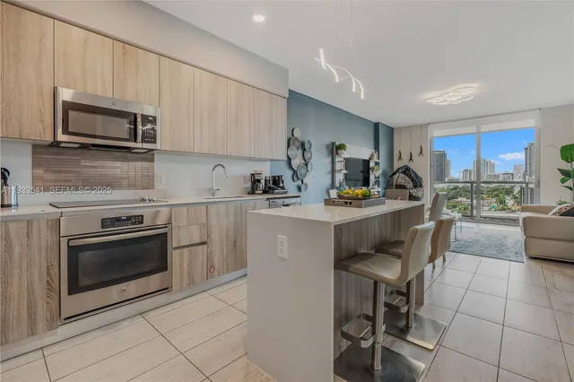 $3,650 | 3900 Biscayne Boulevard, Unit S904, Miami, FL 33137