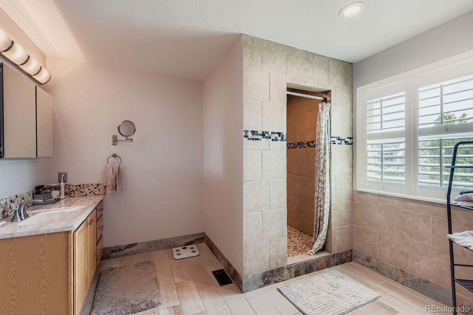 1807 Spring Water Lane Highlands Ranch, CO 80129 - Photo 15 of 27