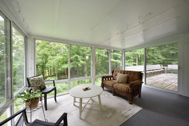 $529,900 | 8451 Wesley Court, Farmington, WI 53040