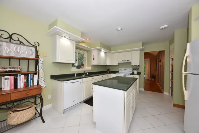 $529,900 | 8451 Wesley Court, Farmington, WI 53040