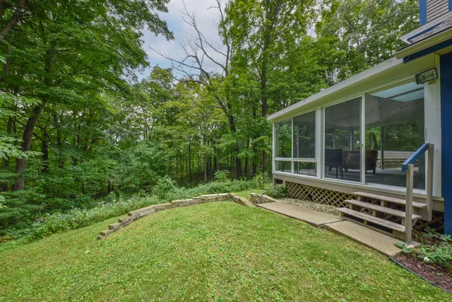 $529,900 | 8451 Wesley Court, Farmington, WI 53040